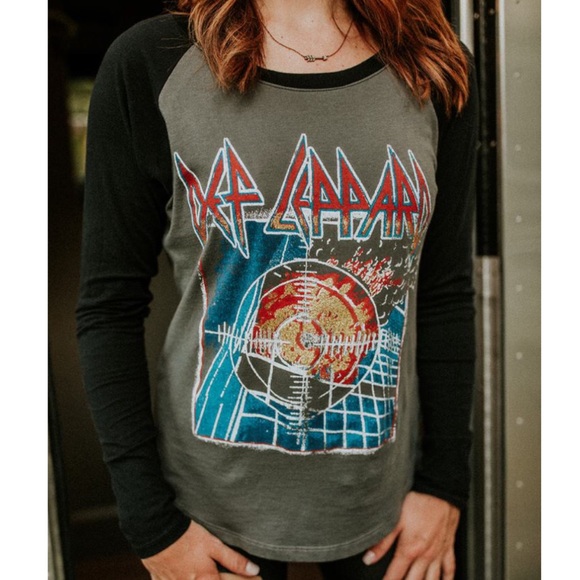 Daydreamer Tops - Daydreamer | NWT Def Leppard Tee Size S